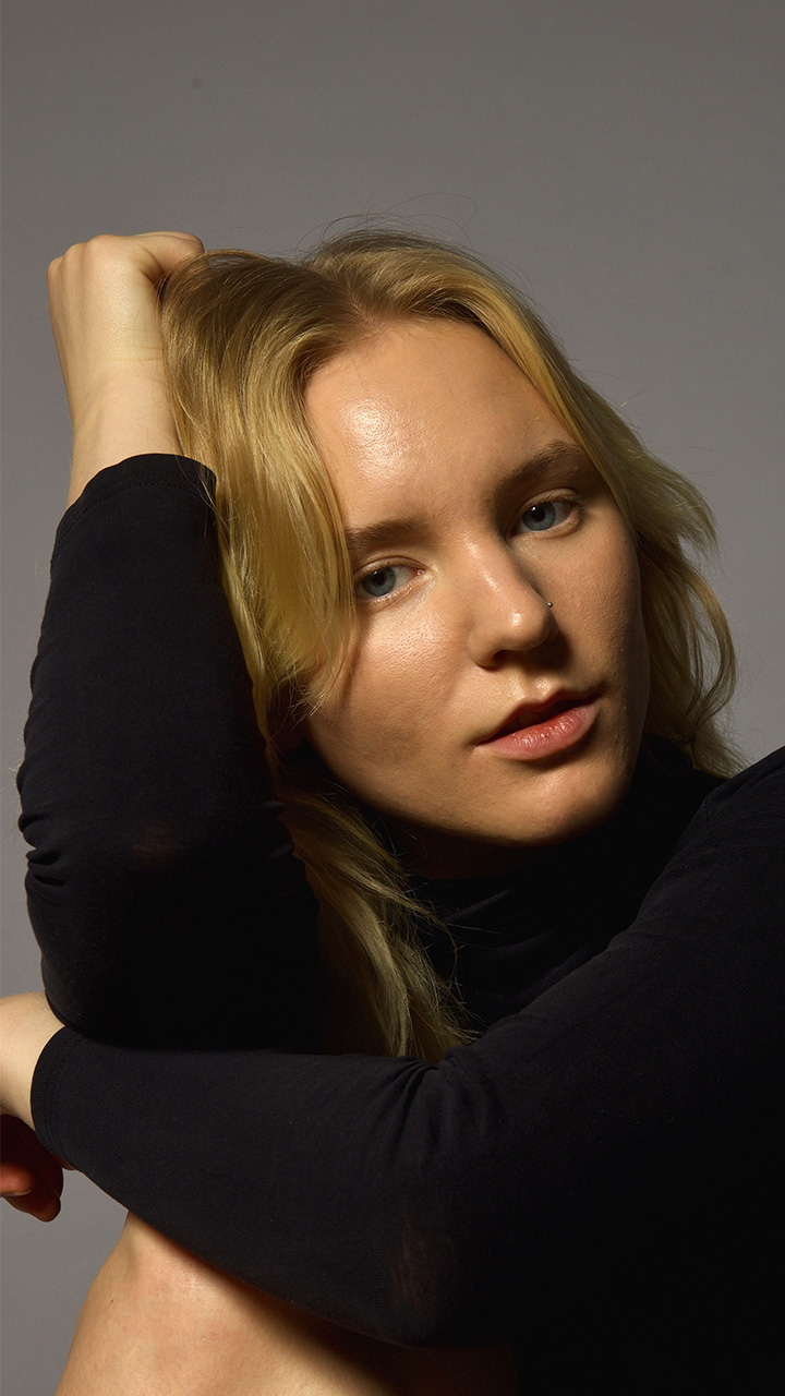 Nika Dedkov Photo Shoot Image